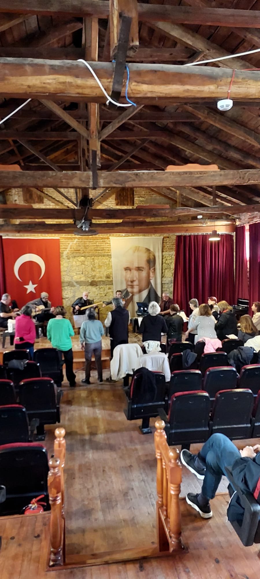 Popüler Müzik Topluluğumuz ve Orkestramız 